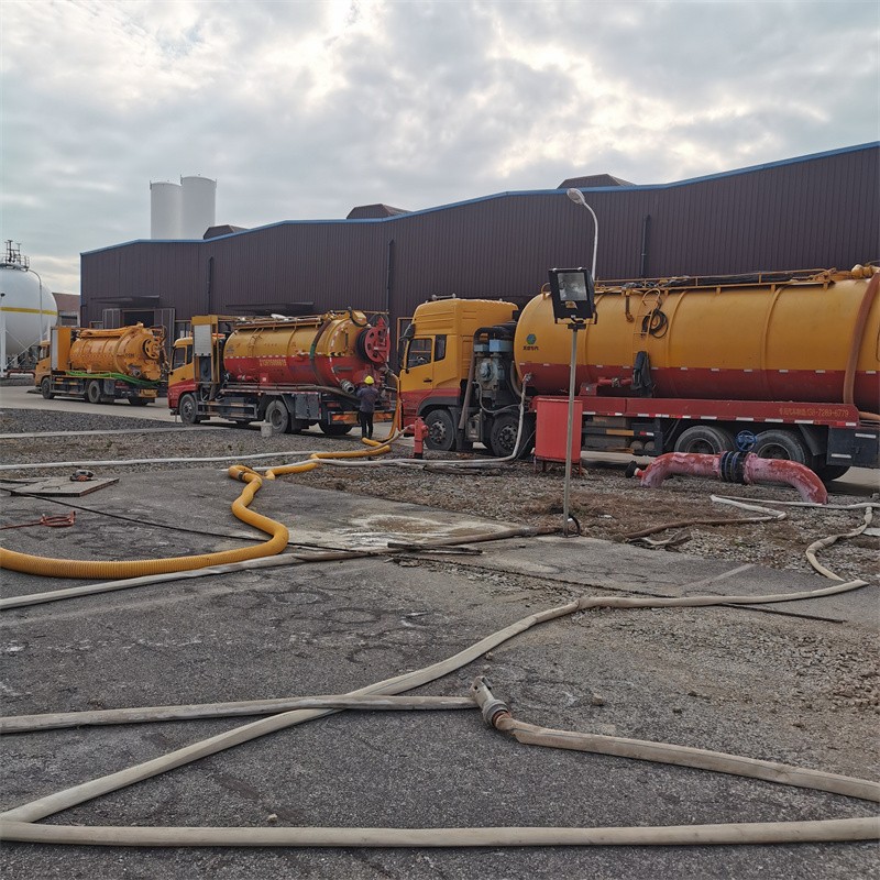 屏边污水池清理