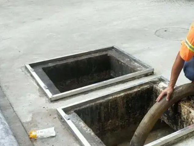 屏边化粪池清理